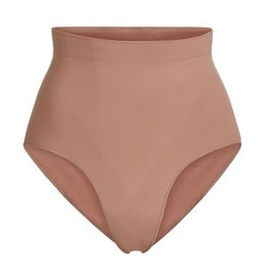 SKIMS-Sculpting mid waist brief